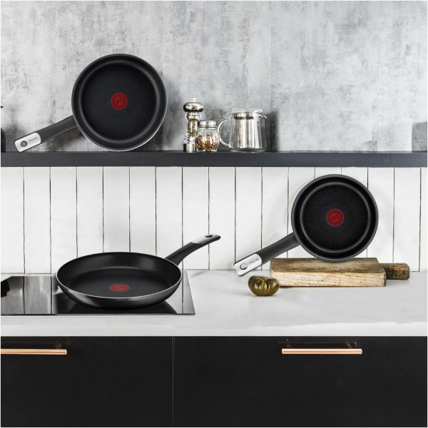 Сковорода Tefal Hard Titanium Essential 28 см (C3880642)