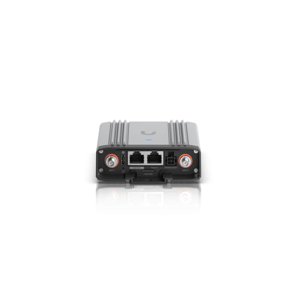 Бездротовий маршрутизатор Ubiquiti Mobile Router Industrial (UMR-industrial)