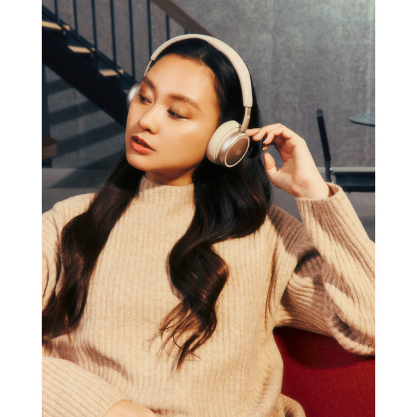 Bluetooth-гарнітура JBL Live 680NC Champagne (JBLLIVE680NCCPG)