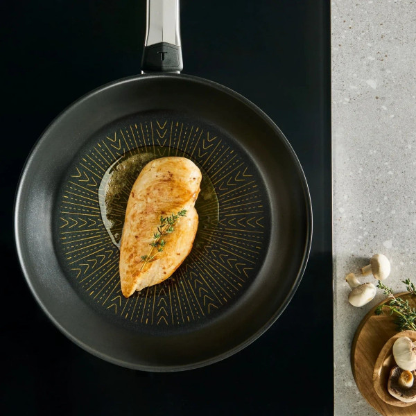 Сковорода Tefal Emotion+ 18 см (E3270144)