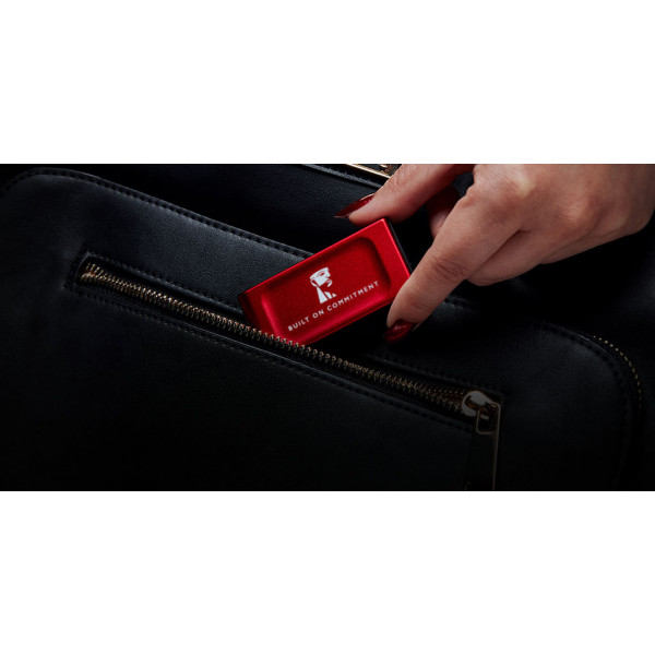 Накопичувач зовнішній SSD Portable USB 2.0ТB Kingston SXS1000 BoC Red (SXS1000R/2000GA)