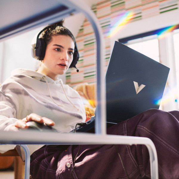 Ноутбук HP Victus 15-fb3045ua (BV8X7EA) Blue