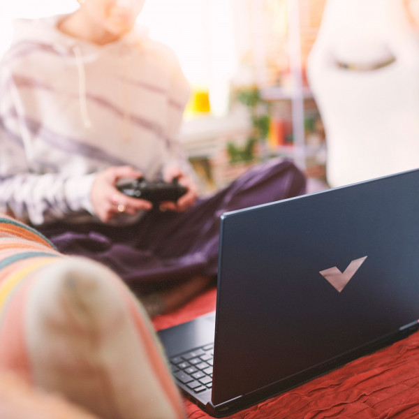 Ноутбук HP Victus 15-fb3045ua (BV8X7EA) Blue