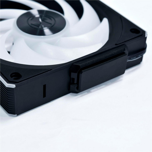 Вентилятор Lian Li Uni Fan CL Wireless 120-3 Reverse Blade Black (G99.12RCL1W3B.00)
