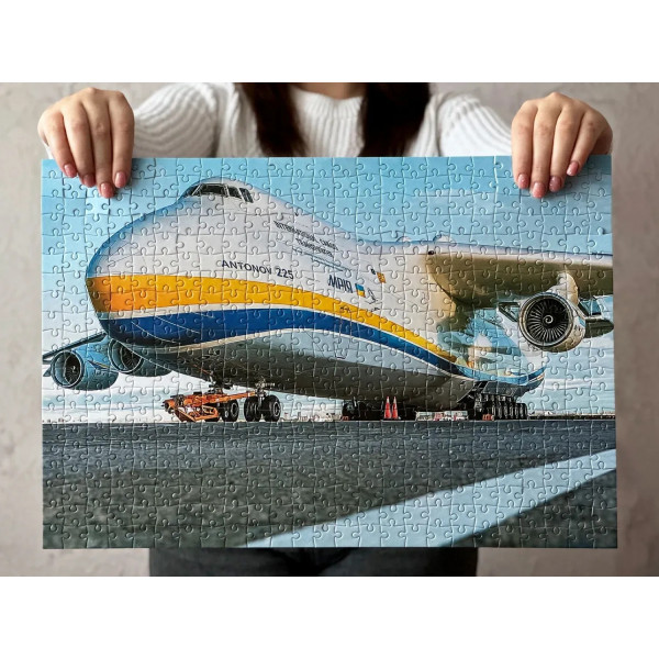 Пазл UkrainianPuzzles АН-225 Мрія - найбільший у світі літак