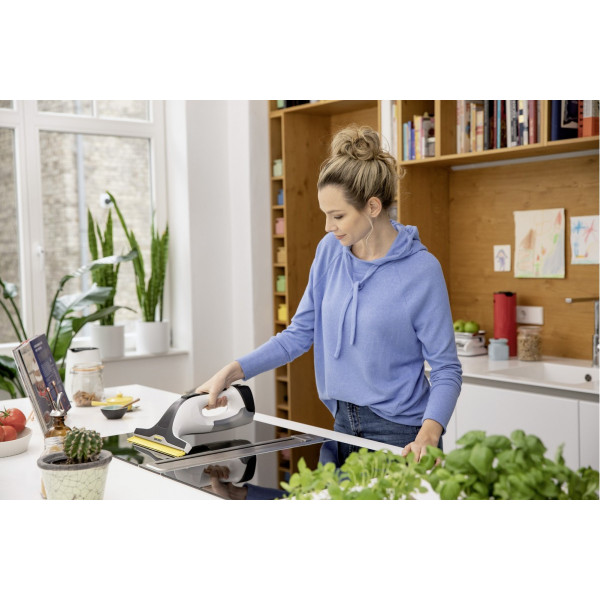 Віконний пилосос Karcher WV 4-4 Plus (1.633-540.0)