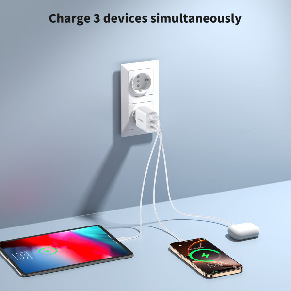 Мережевий зарядний пристрій Choetech (2хUSB-C+USB-A) White (PD3046-EU-WH)