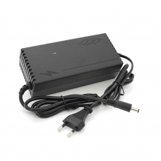 Зарядний пристрій для акумуляторів Li-ion 12V (12,6V),3S,5A,штекер 5,5х2,5мм, індикація
