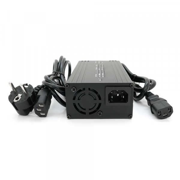 Зарядний пристрій для акумуляторів LiFePO4 12V(14,6V),4S,10A, роз'єм С13,137x90x50mm