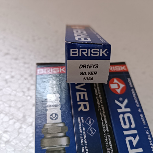 Свічки запалювання ВАЗ, Chery, Daewoo, Citroen, Opel 16клап двигуни (Silver DR15YS.1K) Brisk під газ