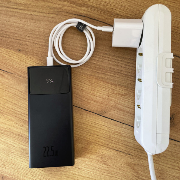 Мережевий зарядний пристрій Mibrand MI-15 20W PD + Quick Charger USB-A + USB-C White