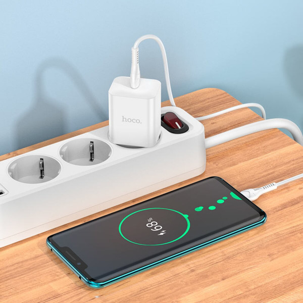 Мережевий зарядний пристрій HOCO N27 Innovative single port PD20W charger Білий