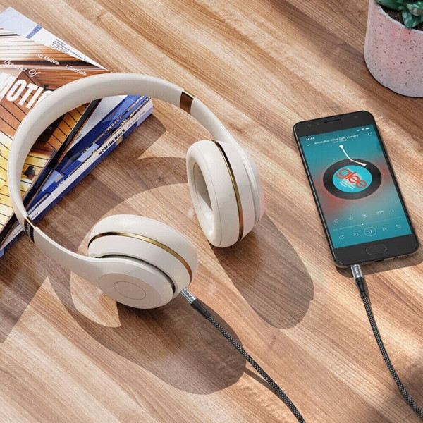 Аудiокабель HOCO UPA26 AUX Fresh audio cable, 1m Чорний