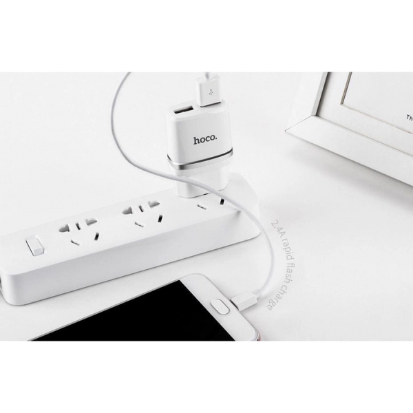 Мережевий зарядний пристрій HOCO C12 Smart dual USB charger 12W White (6957531047759)