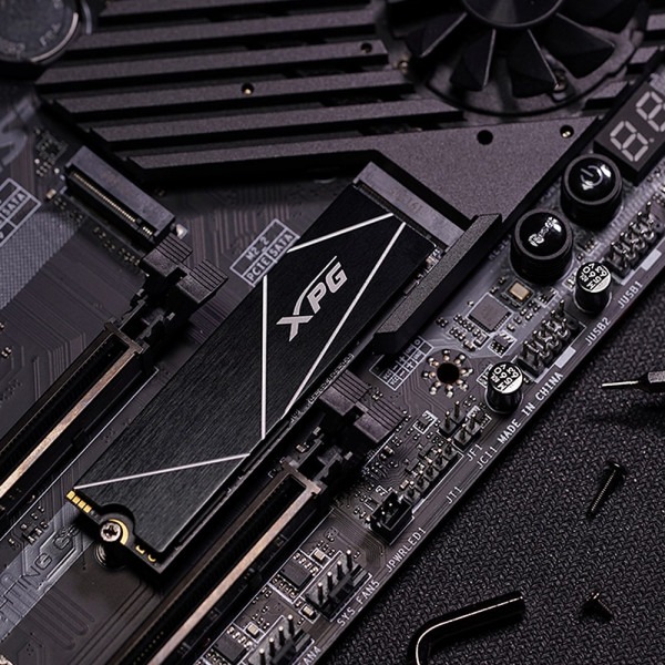 Накопичувач SSD M.2 ADATA GAMMIX S70 BLADE 512GB 2280 PCIe 4x4 NVMe 3D NAND Read/Write:7200/2600 MB/sec (AGAMMIXS70B-512G-CS)