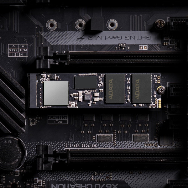 Накопичувач SSD M.2 ADATA GAMMIX S70 BLADE 1TB 2280 PCIe 4x4 NVMe 3D NAND Read/Write:7400/5500 MB/sec (AGAMMIXS70B-1T-CS)