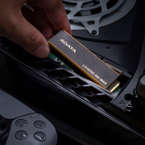 Накопичувач SSD M.2 ADATA LEGEND 960 1TB 2280 PCIe Gen 4x4 3D NAND Read/Write: 7400/6000 MB/sec