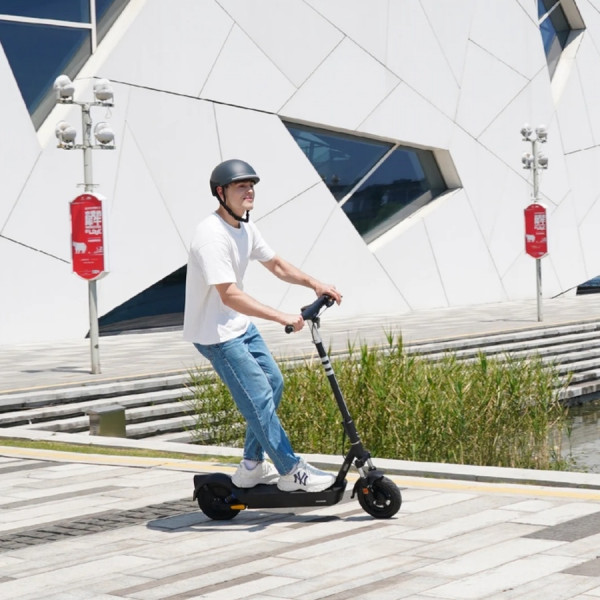 Електросамокат OKAI ES40-Black 10", 500(1000)W, 15.6Ah, 70km, 38kmh, 25%, NFC, App, 28kg