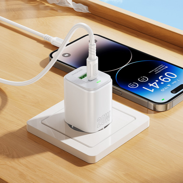 Мережевий зарядний пристрій BOROFONE BAS83A Star PD20W+QC3.0 charger (EU) White (6941991126772)