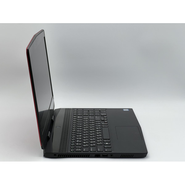 Ноутбук Dell Alienware M15, i7-8750H, 16 GB, 480 GB, NVIDIA GeForce GTX 1070 Max-Q, 1920x1080, IPS  БУ