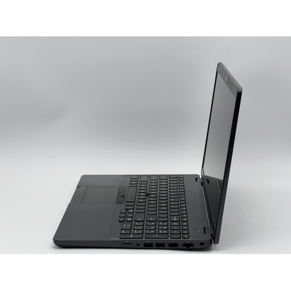 Ноутбук Dell Latitude 5500, i5-8265U, 16 GB, 240 GB, Intel UHD 620, 1920x1080, IPS  БУ