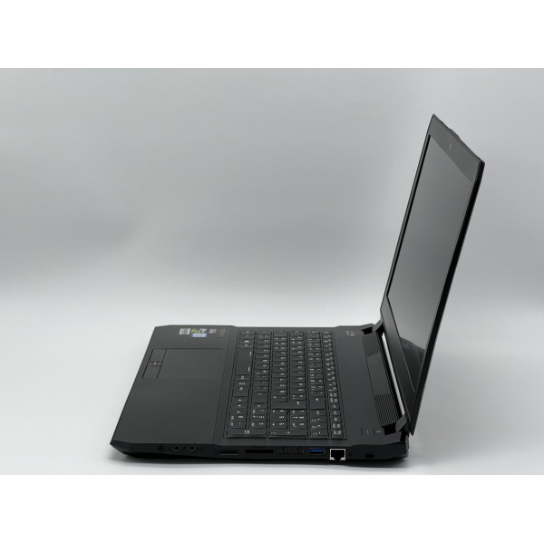 Ноутбук Schenker P651RP6-G, i7-6700HQ, 16 GB, 480 GB, NVIDIA GeForce GTX 1060, 1920x1080, IPS  БУ