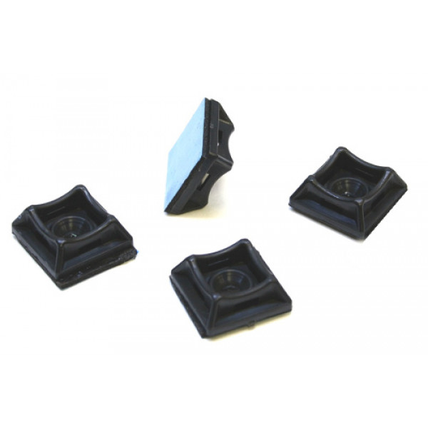 Майданчик універсальний 20х20 самокл. з отвором для стяжки шириною до 5мм чорна (пач 50шт) APRO