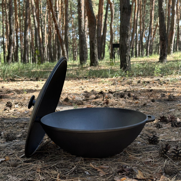 Сковорода WOK-08 чавунна з кришкою 8л