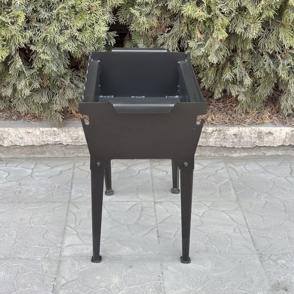 Мангал Mzavod Тесей на 6 шампурів 3мм на ніжках