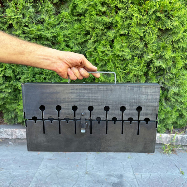 Мангал-валіза Mzavod Пегас на 8 шампурів 3мм