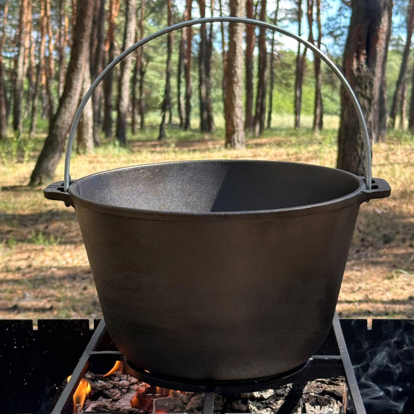 Казан туристичний КТ-12 чавунний з кришкою 12л
