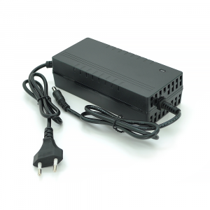 Зарядное устройство для аккумуляторов LiFePo4 48V(58,4V),16S,3A,штекер 5.5*2.5,с индикацией,BOX